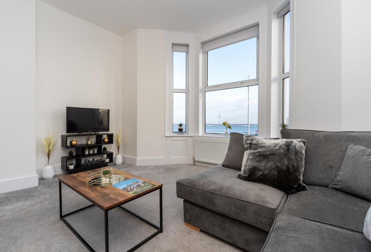 Sea Views Stunning 2 Bedroom Apartment # Lowestoft Dış mekan fotoğraf