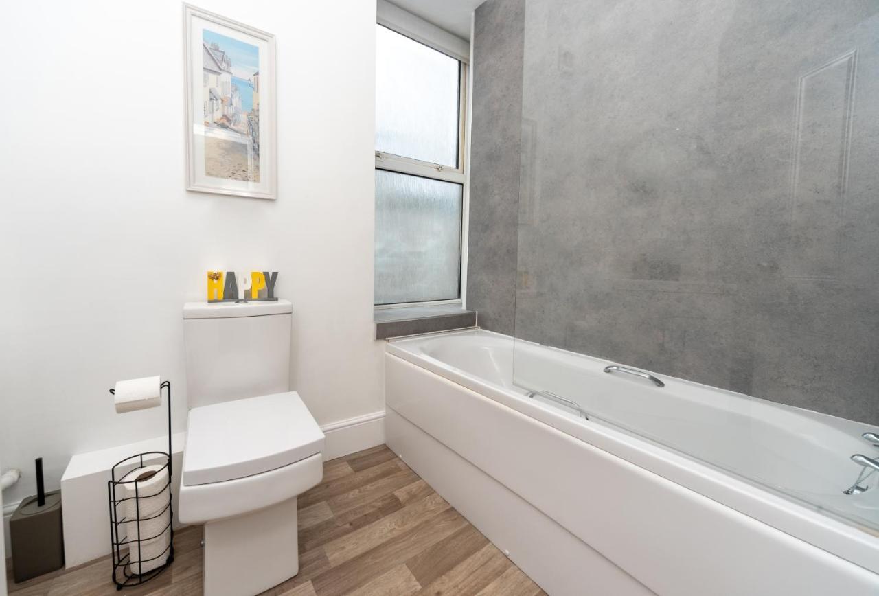 Sea Views Stunning 2 Bedroom Apartment # Lowestoft Dış mekan fotoğraf